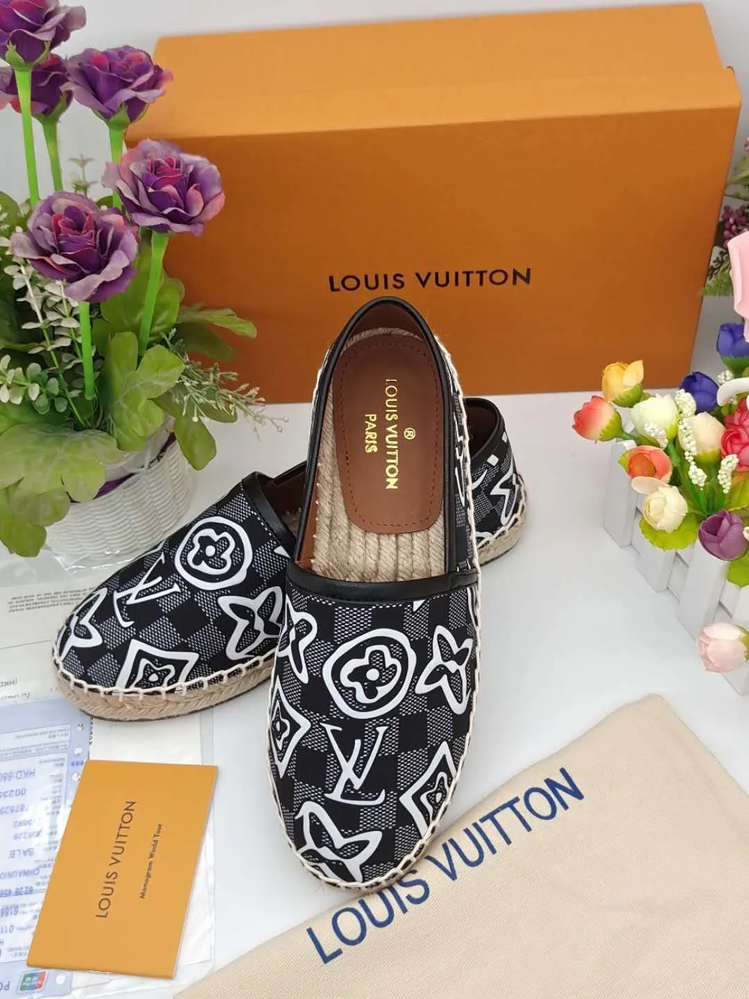 👟👟Ex-factory price 380👟👟 Lvui...Vuitt* on/】...Top purchasing agent, the highest version. Counter 19ss autumn and winter new straw woven women's, men's, mixed material gold thread letter fisherman shoes series, popular single shoes, beautiful on the feet. Purchase the authentic original build 6⃣Female model: sizes 34-41.